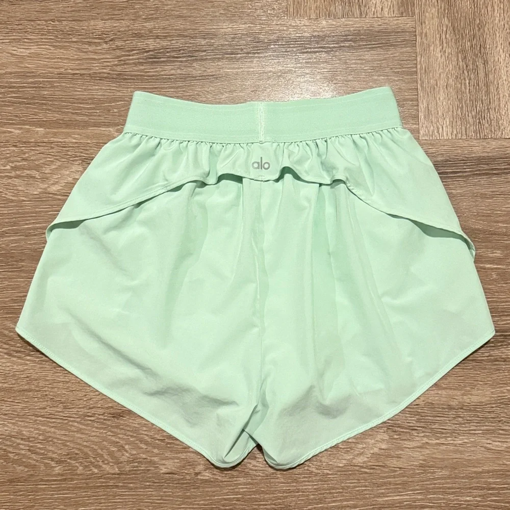 Alo Match Point Shorts Spearmint - Picture 5 of 6